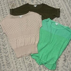 3-pack New York & Co short sleeve tops - all size Medium. Excellent condition!